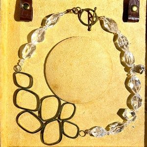 Unique quartz neckpiece